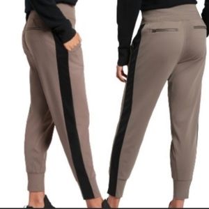 Athleta Venice Velvet Stripe Jogger Med Taupe/Brown